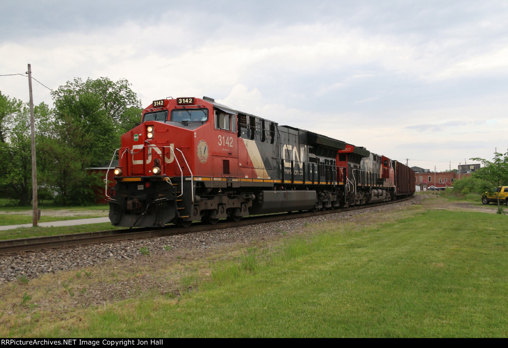 Two CN T4 GEVO's head toward the Chicago terminal with M397